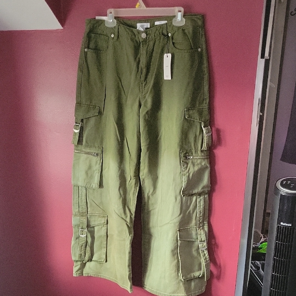 Forever 21 Olive Ombre Cargo Pants